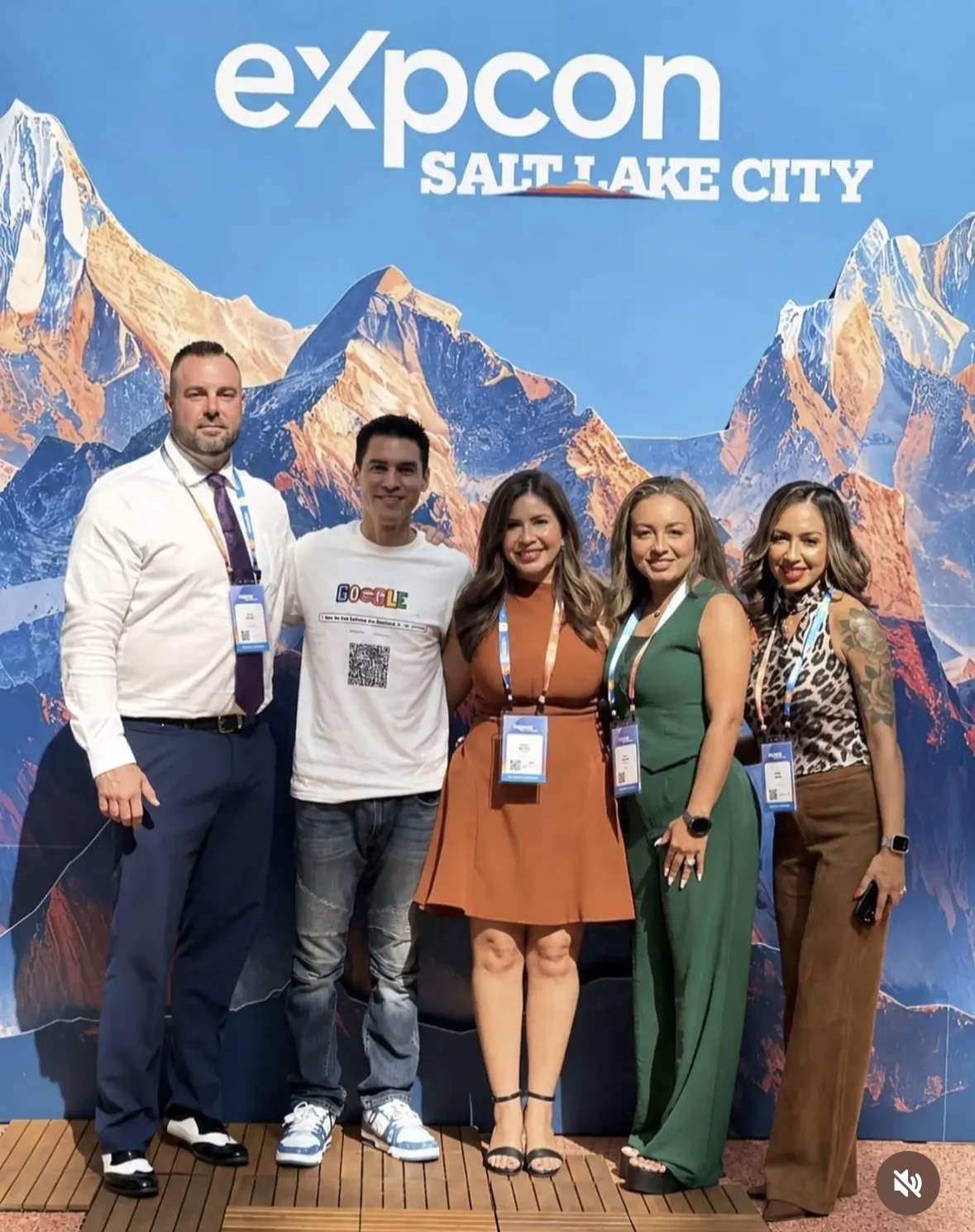 El Rise Up Team reunido en eXp Con en Salt Lake City